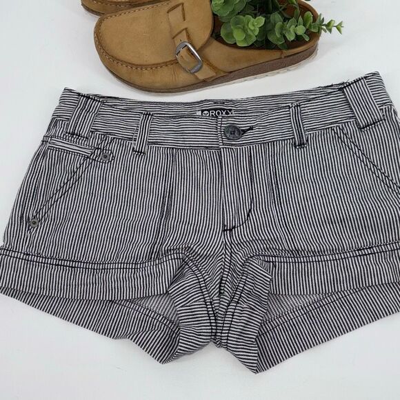 Roxy Low-Rise Railroad‎ Stripe Cotton Shorts Pockets Black Cream Size 5 - Picture 1 of 12
